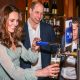 Пинта пива для Уильяма и Кейт: первый день визита в Северную Ирландию