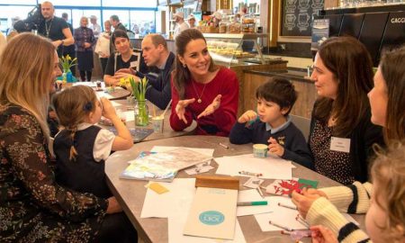 Кейт Миддлтон и принц Уильям поели мороженое и пообщались с детьми