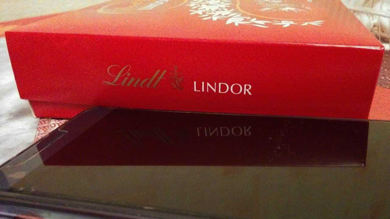 Юзеры разглядели "ругательный секрет" в названии шоколадных конфет Lindor