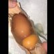 «Двойное» куриное яйцо назвали «матрешкой» и связали с Россией
