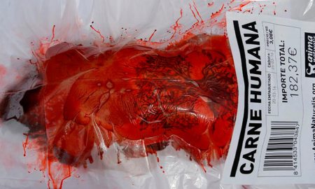 Активисты Anima Naturalis устроили акцию против потребления мяса