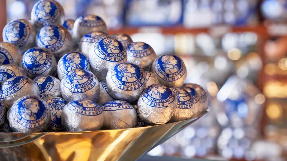 Один из крупнейших производителей известных австрийских конфет «Моцарткугель» компания Salzburg Schokolade