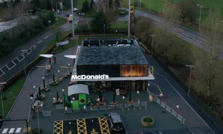 McDonald’s открыл в Великобритании ресторан с нулевым выбросом углерода