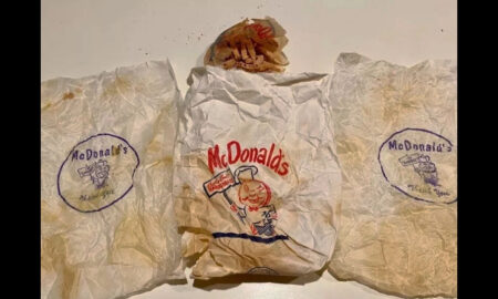 Мужчина обнаружил в стене тайник хранивший 60 лет еду из McDonald's