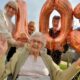 103-летняя британка: «Я люблю выпить бокал бренди или вина каждый вечер за ужином»