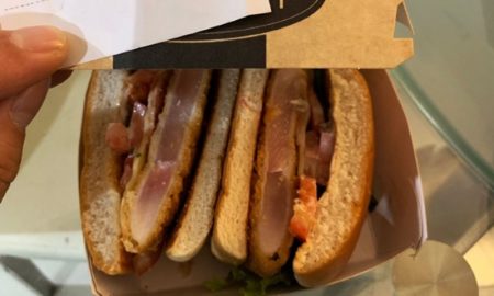В австралийском McDonald's продали бургеры с сырой курицей