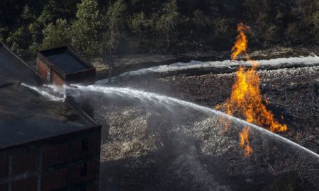 В США в огне сгорело около 40 тысяч бочек бурбона Jim Beam