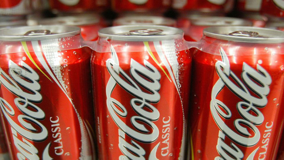 Упаковка газированных напитков Coca-Cola