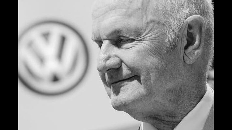 Бывший глава Volkswagen умер после посещения ресторана