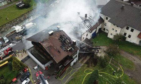 Мощный взрыв уничтожил супермаркет в Австрии