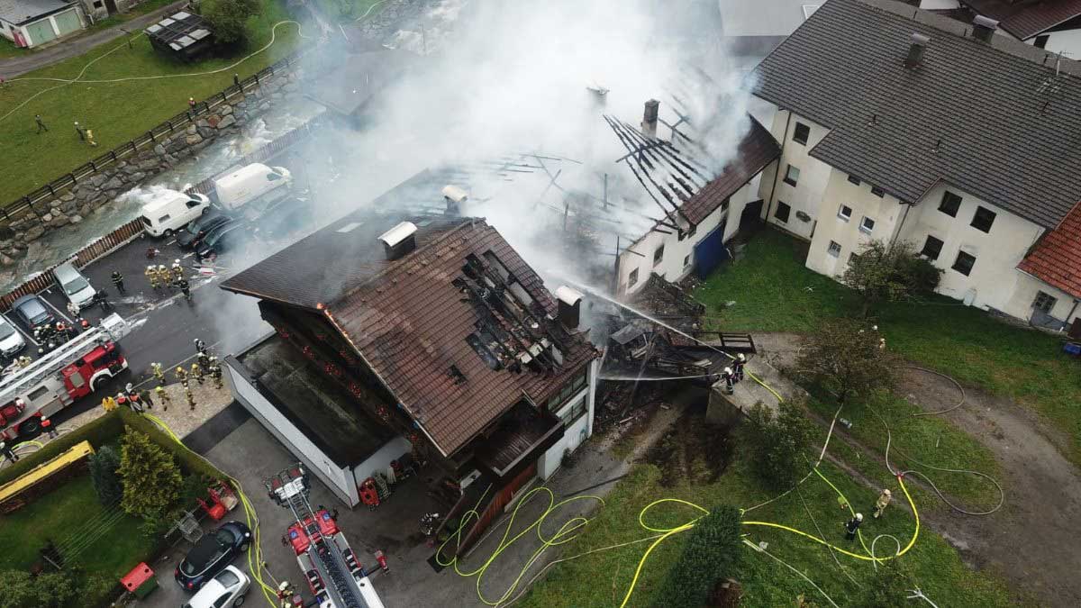 Мощный взрыв уничтожил супермаркет в Австрии