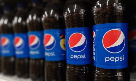 Бутылки с напитком Pepsi