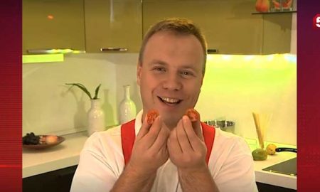 Лайфхак: Как максимально легко и быстро порезать помидоры «черри»