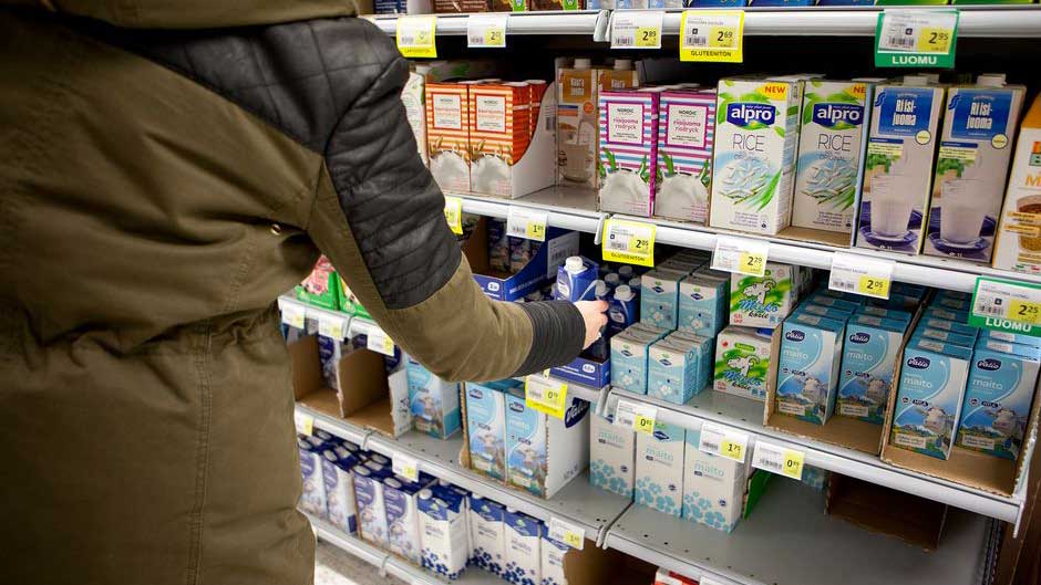 Все больше финнов изменяют "молочным" привычкам