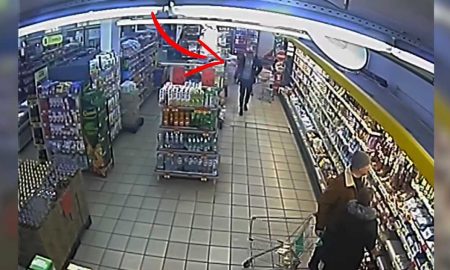 В Белоруссии юноша попытался стащить из магазина 22 палки колбасы