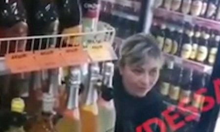 В Одессе продавщица обматерила покупателей из-за украинского языка