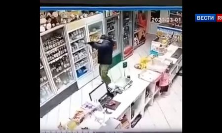 Кубанец с карабином ограбил магазин и обстрелял машину свидетелей