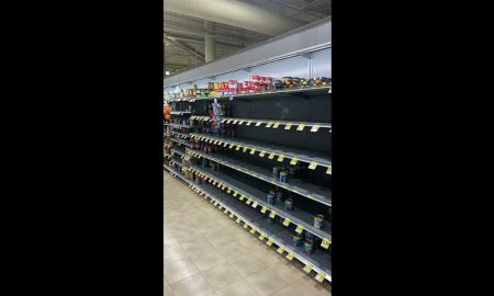 Жена Овечкина показала опустевшие полки в супермаркете в США