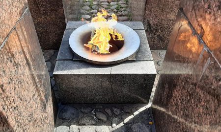 Возбуждено дело против пожаривших шашлыки на Вечном огне в Кронштадте