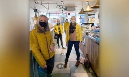 Сбой в матрице: баристу удивили четыре "одинаковые" посетительницы кафе