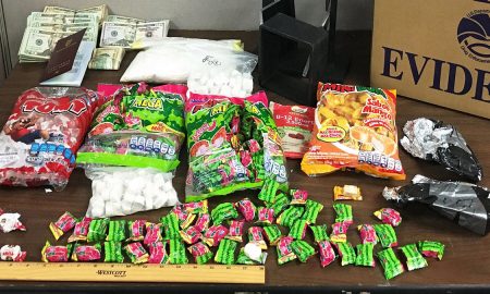 Около 7 килограммов конфет с наркотиками нашли в посылках из США