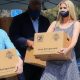 Дочь Трампа раздала американцам коробки с продуктами
