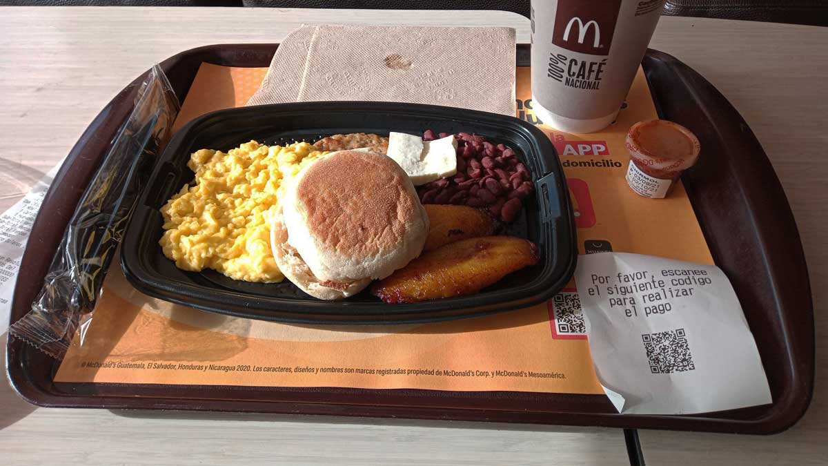 В Сальвадоре McDonald's начал принимать оплату биткоинами