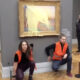 Экоактивисты облили картофельным пюре картину Клода Моне