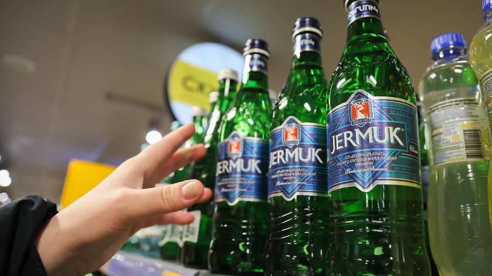 В Краснодарском крае сняли с продажи минеральную воду "Джермук"